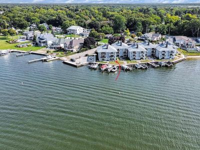 400 Lakeview Ct APT 1A