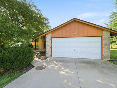 724 Meadowbrook Cir