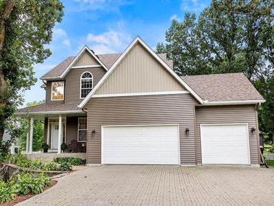 13905 Woodland Ct
