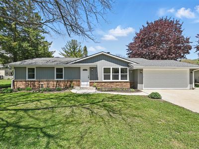 104 West Fransee LANE