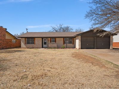 Property at 1415 Holiday Dr, Plainview, TX