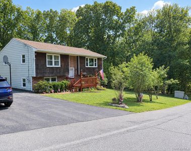 1 Walnut Trail W