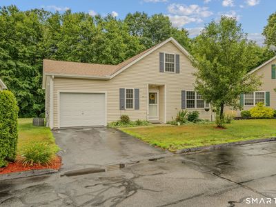 9 Trading Cove Circle