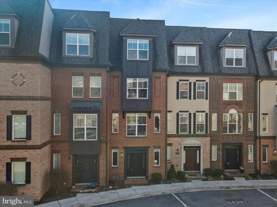 1442 Trafalgar Ln