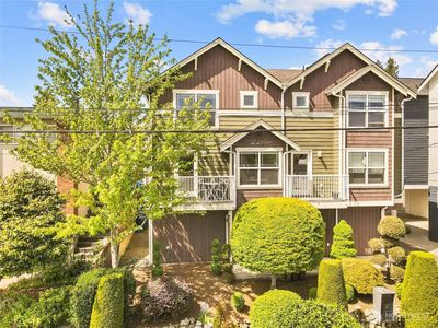 4507 Woodland Park Avenue N #A