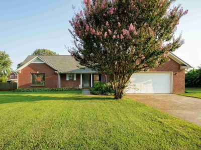 104 Andover Ln