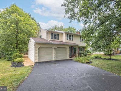 327 Thistle Ln