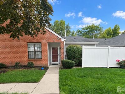262 Wycoff Way W