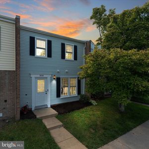 5838 Burke Manor Ct