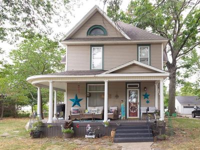 825 E Main St