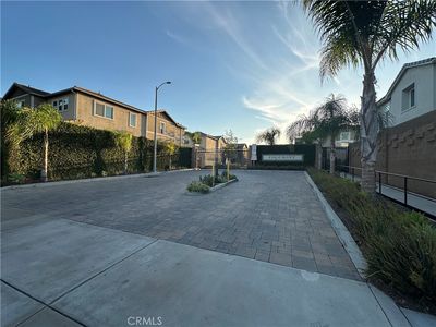 16 Manzanita Ln