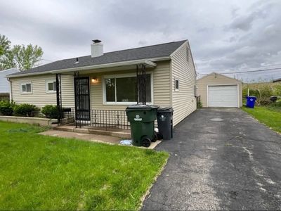 Property at 2430 Linwood St SW, Cedar Rapids, IA
