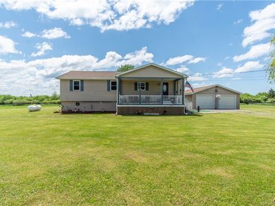 9368 Middle Rd