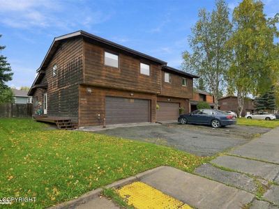 8031 Fairwood Cir