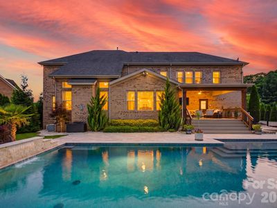 3083 Twin Lakes Dr