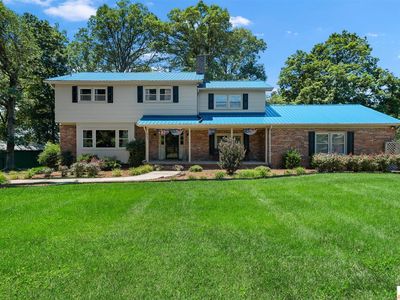 609 Lexington Dr