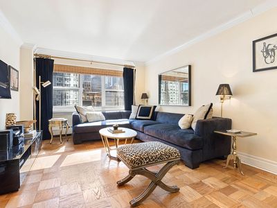 153 E 57th St APT 10D
