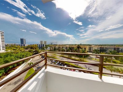 600 Three Islands Blvd APT 607