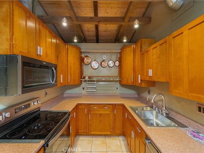 1000 W Macarthur Blvd APT 13
