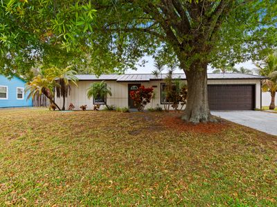 762 NE Lanfair Street