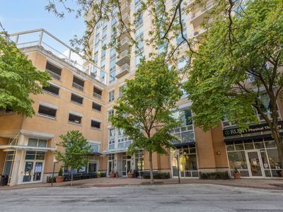 1640 Maple Ave APT 302