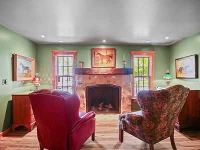 103 East Rockwell STREET