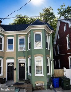 13 E Lee St