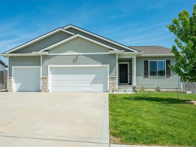 403 Lacy Cir NE
