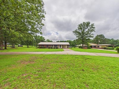 6788 Ridge Rd