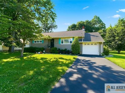 708 Sunbrite Ln