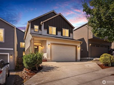 3302 NE 43rd Place