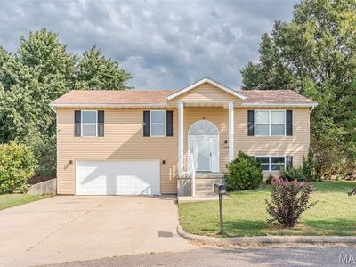 1153 Pat St