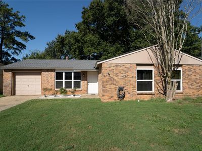 Property at 53 Meadowood Dr, Millbrook, AL