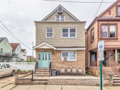 120 W 50th St