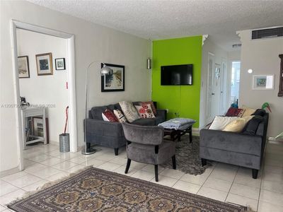1820 James Ave APT 4E