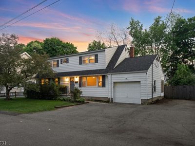 11 W Maple Ave