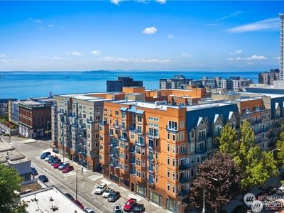 2414 1st Avenue #703