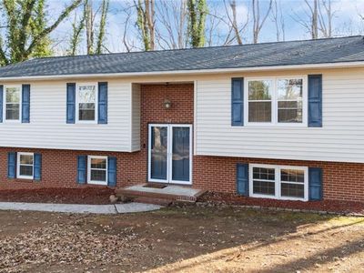 Property at 3742 Crosland Rd, Winston Salem, NC