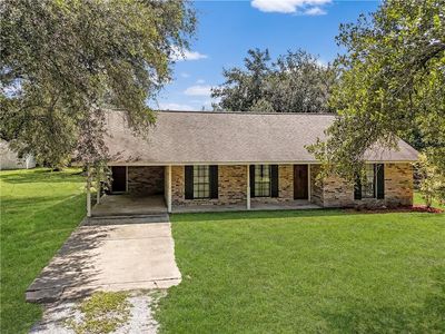 70226 Tee Bourg Ln