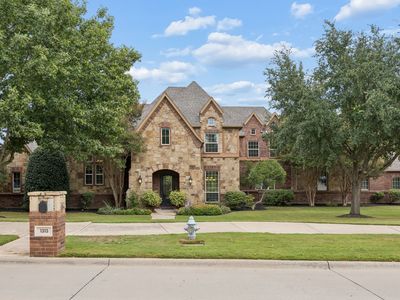 1313 Vanderbilt Dr