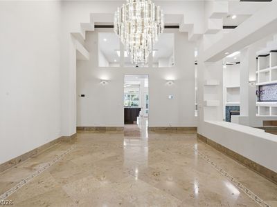 2212 Chatsworth Ct