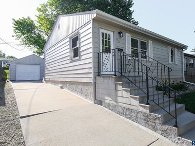 604 S Highland Ave