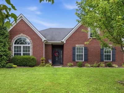 Property at 325 Gleneagles Way, Versailles, KY