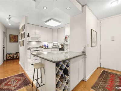 555 N Avenue North Ave #21U