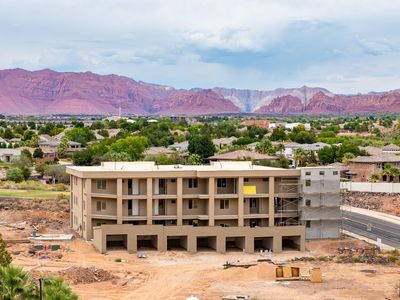 271 N Country Ln #67