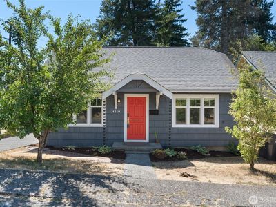 1219 Glass Avenue NE