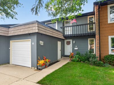 6 Cypress Sq