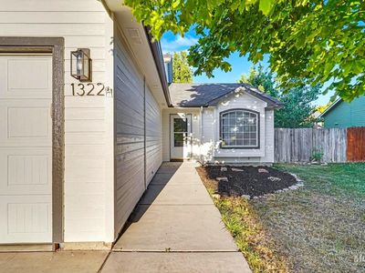 1322 N El Camino Ave