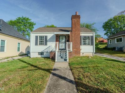 2233 Lawson Ave