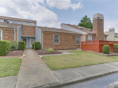 1433 Lake Geneve Dr